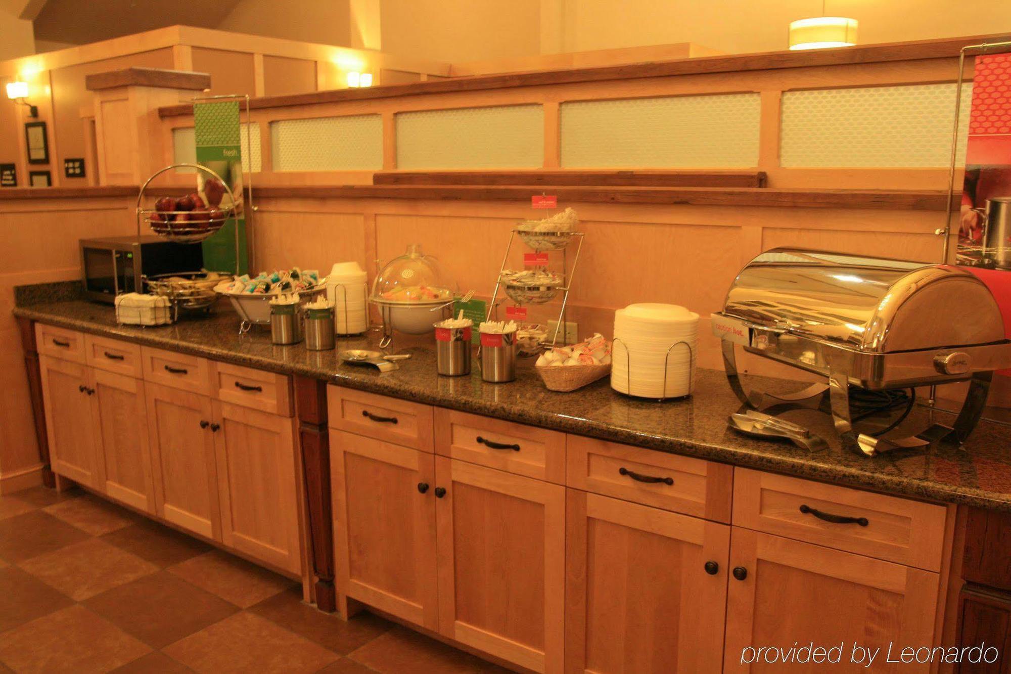 Hampton Inn & Suites Steamboat Springs Restaurant photo